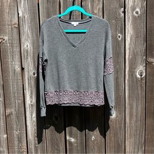 Eyeshadow gray top size small